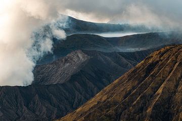 Mt Bromo close up by Insolitus Fotografie
