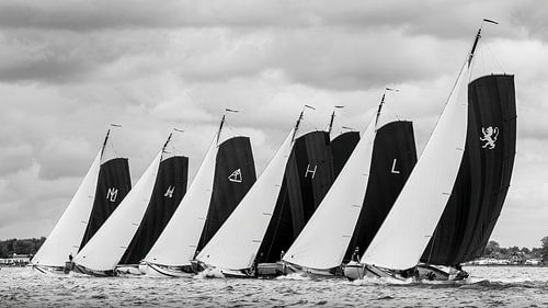 Traditionele Friese zeilschepen in actie