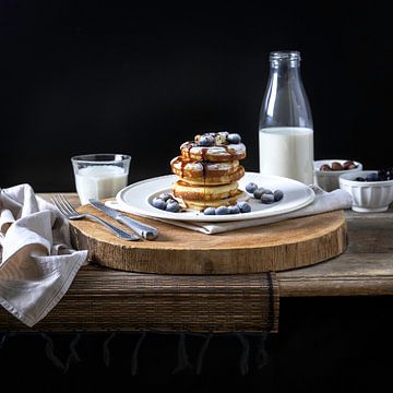 Amercan pancakes with blueberries by Susan Chapel