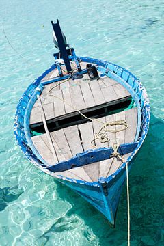 blauw vissersbootje