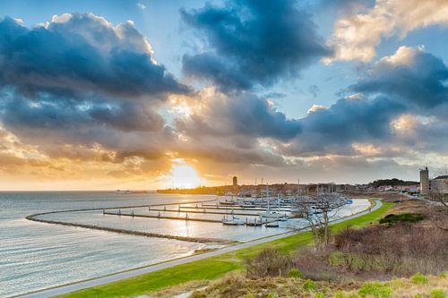  Sonnenuntergang vom Dellewal in West Terschelling von Evert Jan Luchies