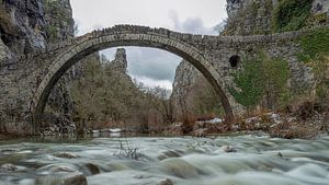 Historische Steinbrücke Kokkorou