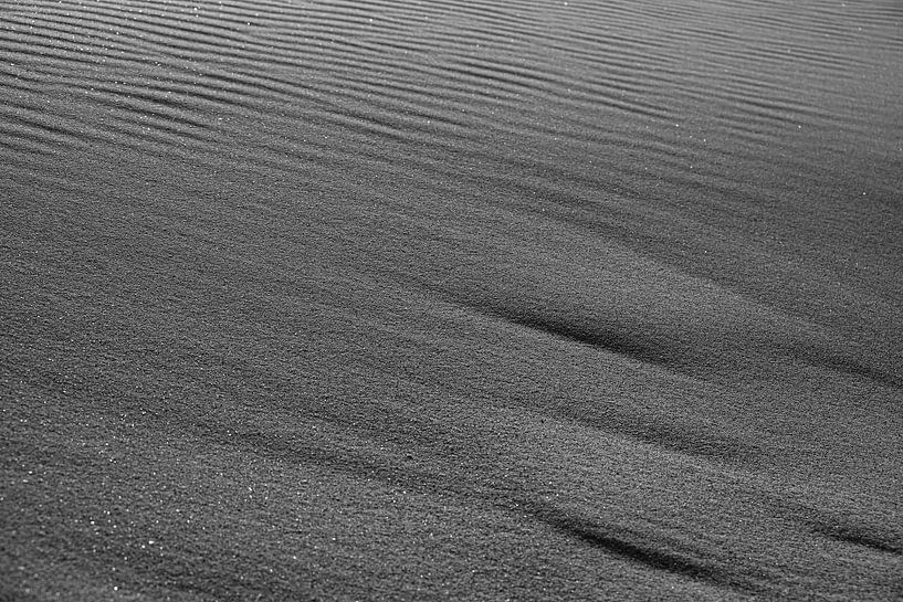 Sand waves 01 by Rani Vandecasteele