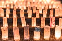 Japanse lantaarns gemaakt van washi papier om de nacht te verlichten.