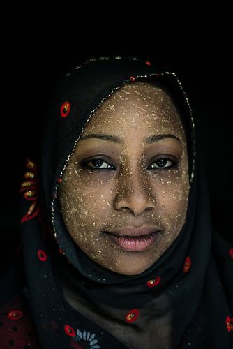 Frau auf den Komoren Porträt von Reinier van Oorsouw