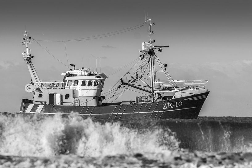 Fischerboot auf der Nordsee von Johanna Oud