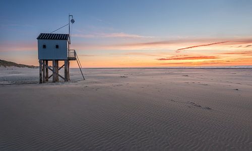La maison des noyés à Terschelling au coucher du soleil