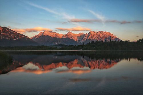 Alpenglow at the Barmsee