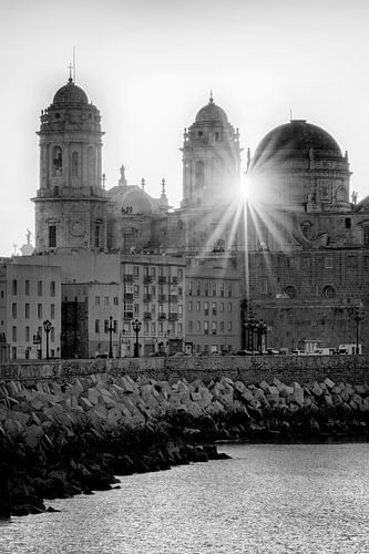 Zonsopgang Cadiz in zwart-wit