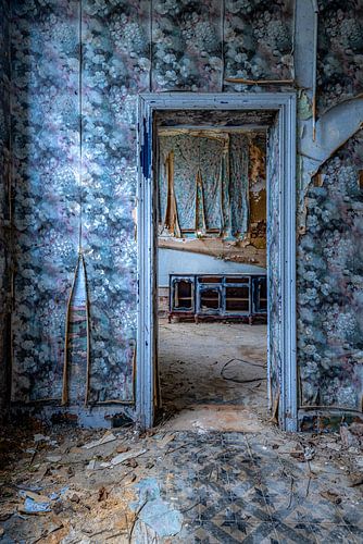 Blue trousers in decay