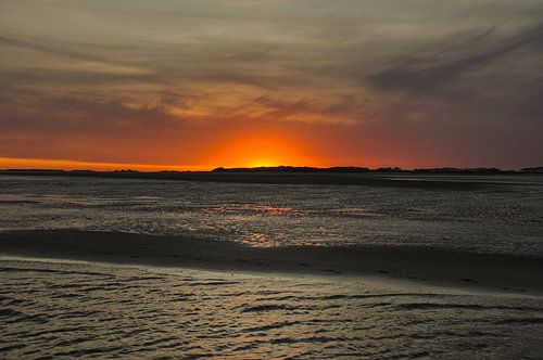 Plage du coucher de soleil de Terschelling