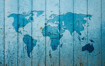World map on blue wooden boards by WereldkaartenShop