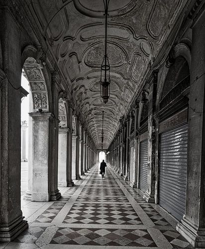 man to work in venery