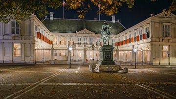 Den Haag Paleis Noordeinde bij nacht van Rene Bosselaar