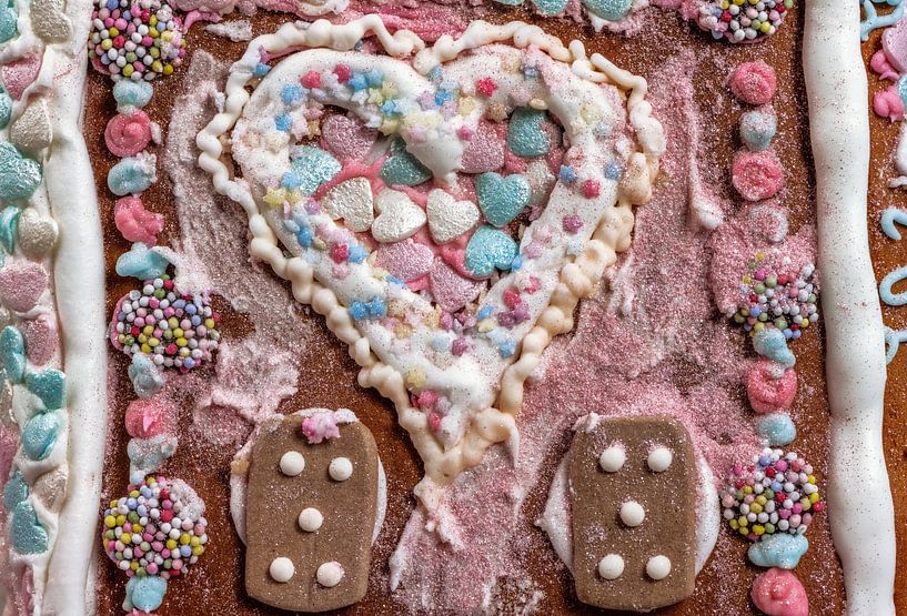 Sweet detail of a gingerbread house by ManfredFotos