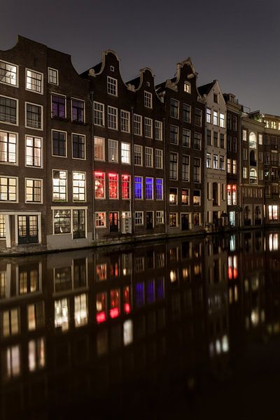 Grachtenpanden Amsterdam van Albert Mendelewski