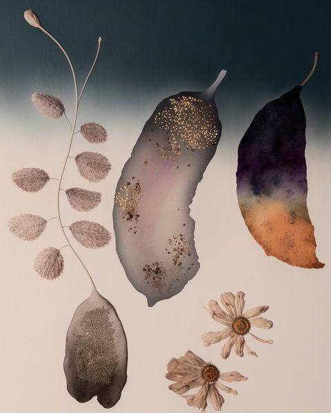 Wabi-sabi leaves and flowers with watercolour by Carla Van Iersel