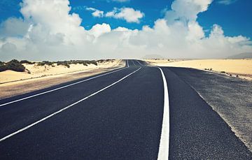 Woestijnweg van Bo Valentino