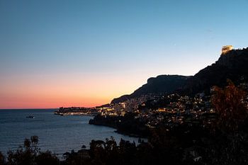 La colline de Monaco : un voyage à travers la France