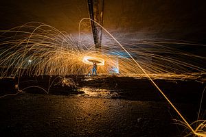 Lichtmalereiarbeiten mit brennender Stahlwolle