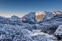 Eiskalter Morgen im Himalaja (Makalu)