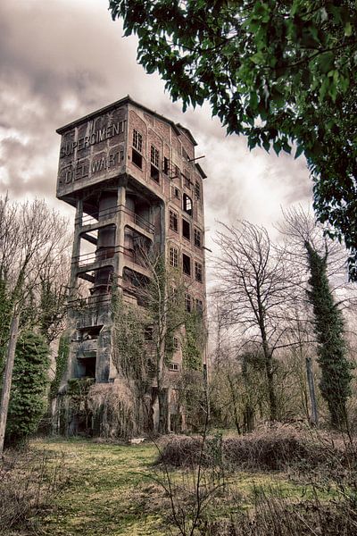 De hoge cementfabriek 'Supercement' von Rens Bok