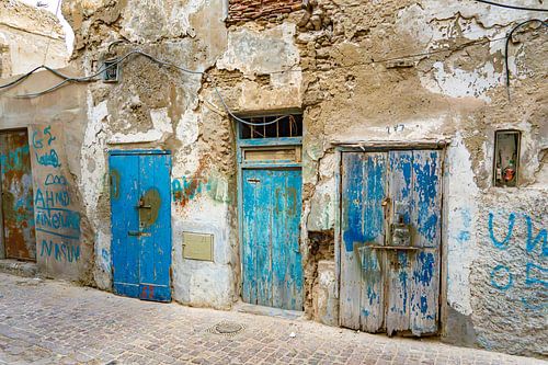 Eine charmante Gasse voller Charakter und Authentizität