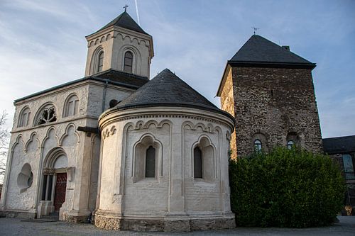 La chapelle Matthias à Kobern-Gondorf au crépuscule