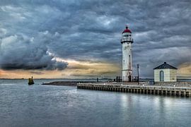 lighthouse by Nico Dam