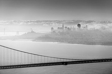 San Francisco behind the bridge van Wim Slootweg