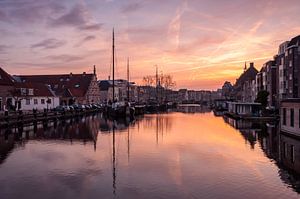 Lever de soleil sur 't Galgewater à Leiden sur Martijn van der Nat
