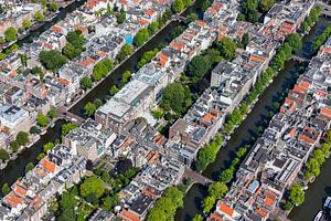 Amsterdam aus der Luft. Mit seinen berühmten Kanälen und historischen Kanalhäusern. von ByOnkruud