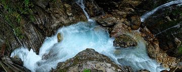 Scheurend water in de Wimbachklamm-kloof van Norbert Hangen Photographie