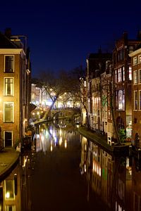 Eine Utrechter Gracht mit Häusern