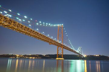 Ponte 25 de Abril, Lisbon by Niels Maljaars