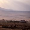 Hutten op de Serengeti van Julian Buijzen