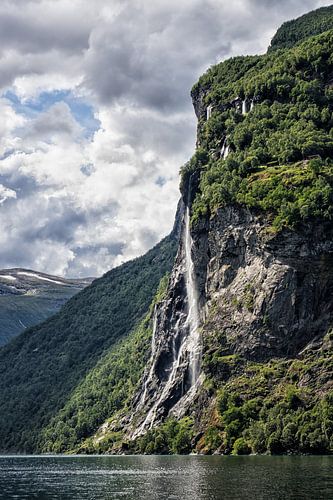 Wasserfall im Geirangerfjord