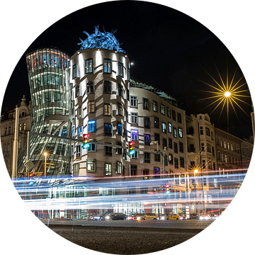 Dansende Huis in Praag in de avond van Marcia Kirkels