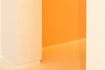 orange bottom 2 von Michael Schulz-Dostal