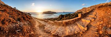 Landschaft an der Lagune von Balos auf Kreta zum Sonnenuntergang.