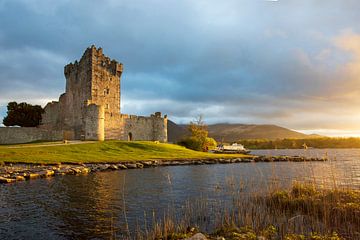 Ross castle in Killarney van Antwan Janssen