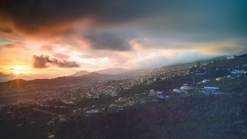 Zonsondergang Funchal Madeira van Robbie Nijman