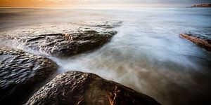 roches dans l'eau côte d'opale sur Jonas Demeulemeester