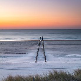 Sunset at the beach, Domburg van M. Cornu