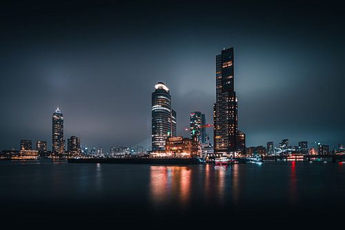 Skyline de Rotterdam la nuit sur Nathan Okkerse