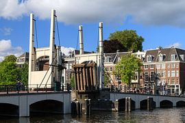 Magere brug geopend in Amsterdam by Dennis van de Water