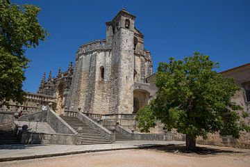 Trap en kruisridderkerk in Tomar, Portugal