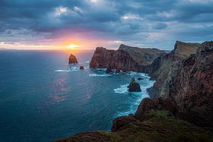 Madeira Zonsondergang – Atlantische Oceaan en Rotskust in Gouden Licht