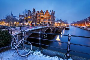Les canaux d'Amsterdam à vélo