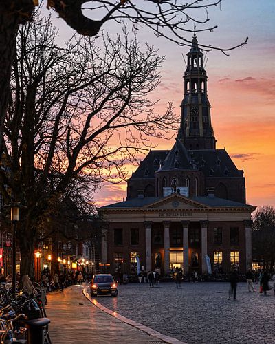 Beleef de Magie van de Vismarkt in Groningen bij Zonsondergang